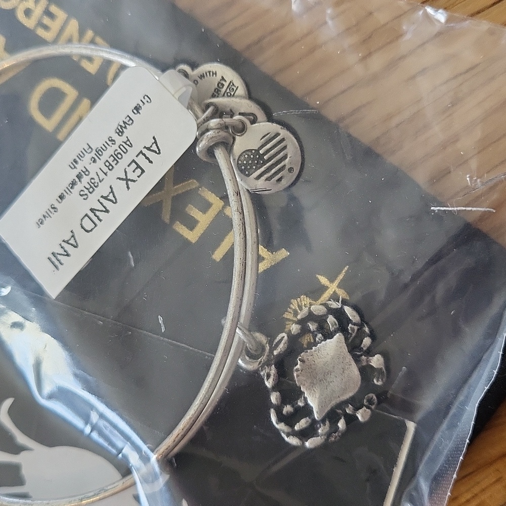 NWT Alex and Ani Crab bracelet - Picture 2 of 3